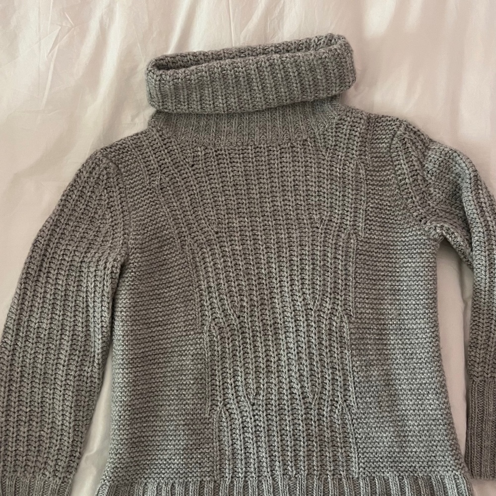 Banana Republic Chunky Knit Turtleneck sweater